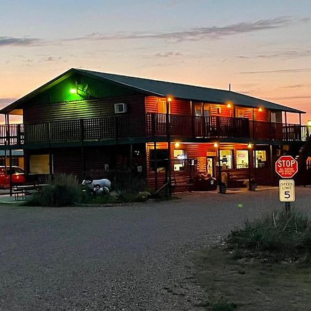 Badlands Hotel & Campground Interior Εξωτερικό φωτογραφία
